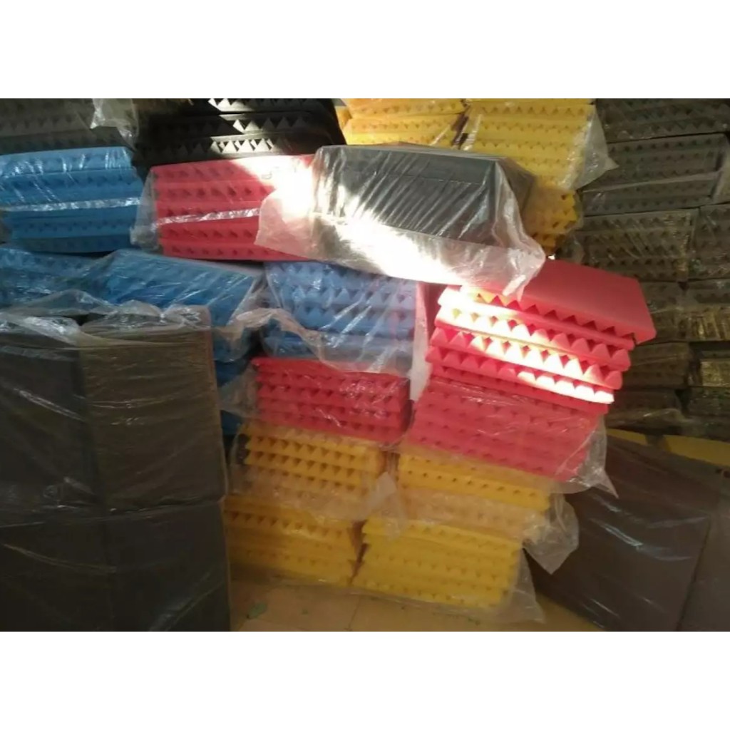 SET 14 TẤM MÚT TIÊU ÂM HÌNH KIM TỰ THÁP (TẶNG KÈM KEO DÁN) .Kích Thước 1 Tấm 50*50*5CM