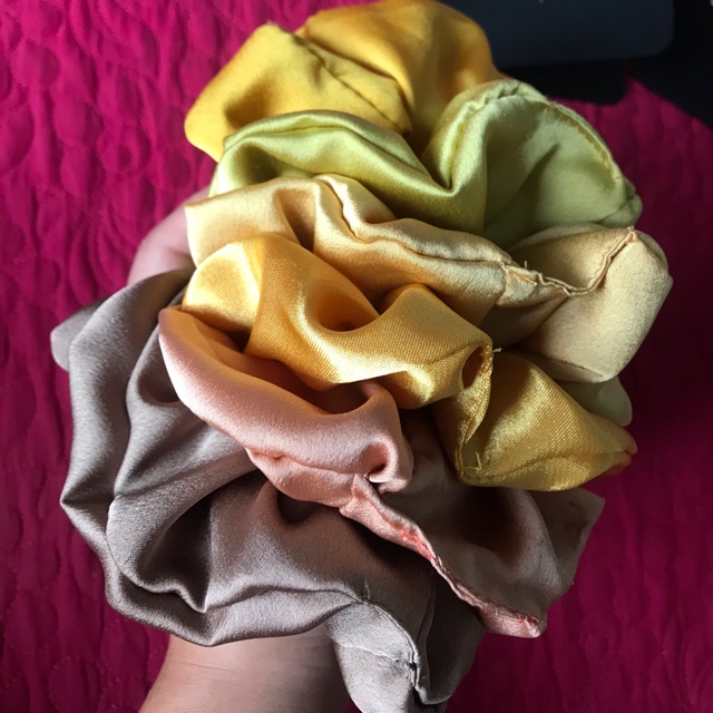 Scrunchies tông vàng, scrunchies màu vàng, scrunchies màu trơn, scrunchies đẹp 1 lớp