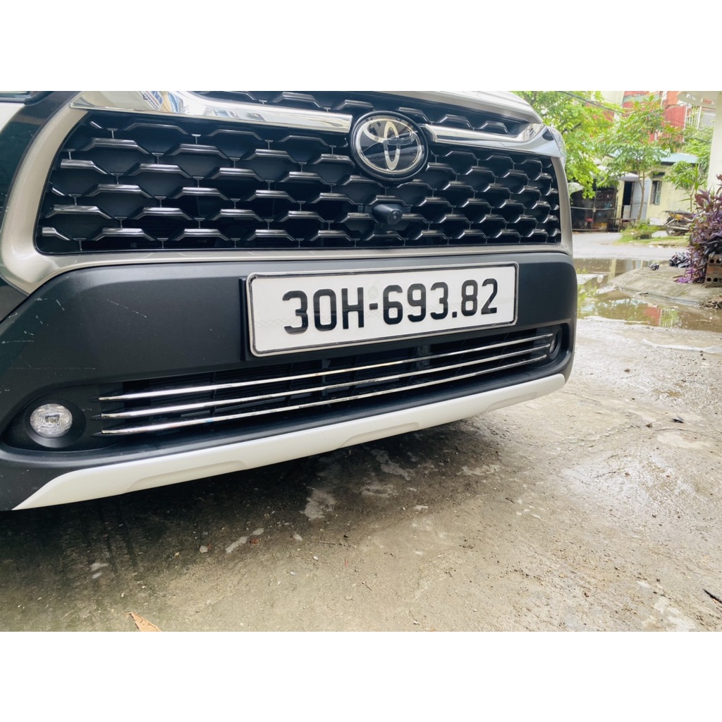 Ốp Calang Dưới Xe Toyota Cross 2020 2021 2022 - 3 chi tiết - ốp dưới biển số