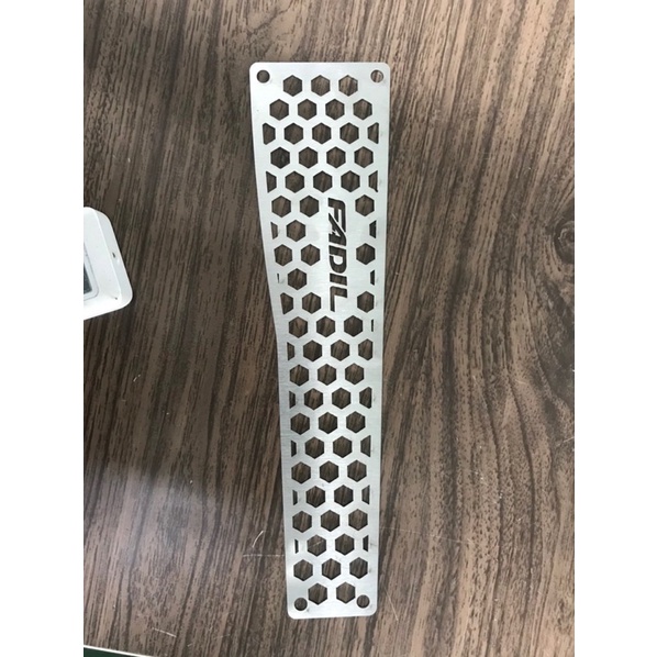 Tấm lưới chống chuột cho xe vinfast fadil