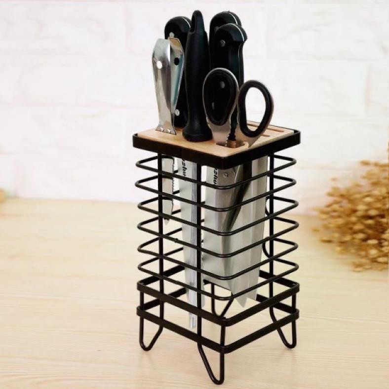Kệ cắm dao kéo inox sơn đen tĩnh điện mặt gỗ tre cao cấp 906
