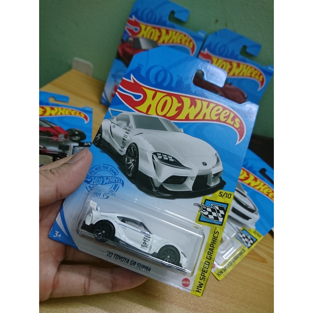 Xe Hotwheels 20 Toyota GR Supra