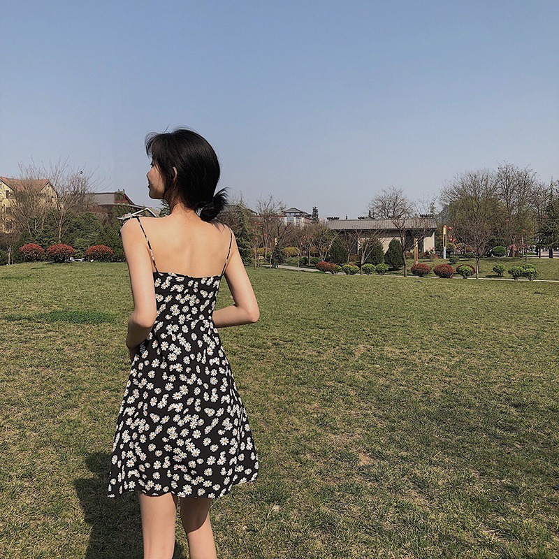 Váy 2 dây hoa cúc siêu đẹp