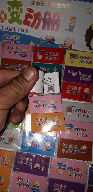Sét 6 cuốn số lật xem hình mini ngộ nghĩnh cho bé có nhiều mẫu khác nhau và màu sắc khác nhau