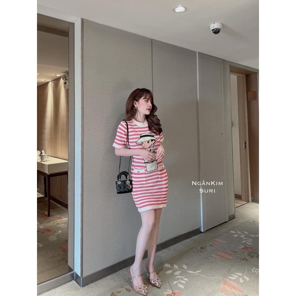 VÁY LEN BODY KẺ ĐỎ ĐEN CHO NỮ - hình cô gái đội mũ