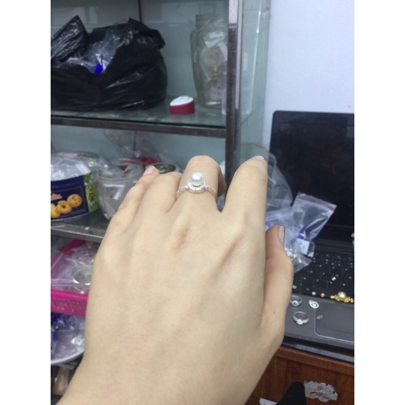 Nhẫn quả cầu trắng nhỏ nhân tạo chữ D bạc thật NGỌC MẬU