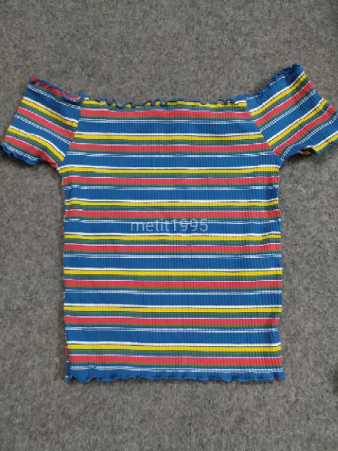 Áo bẹt vai cuốn biên F21