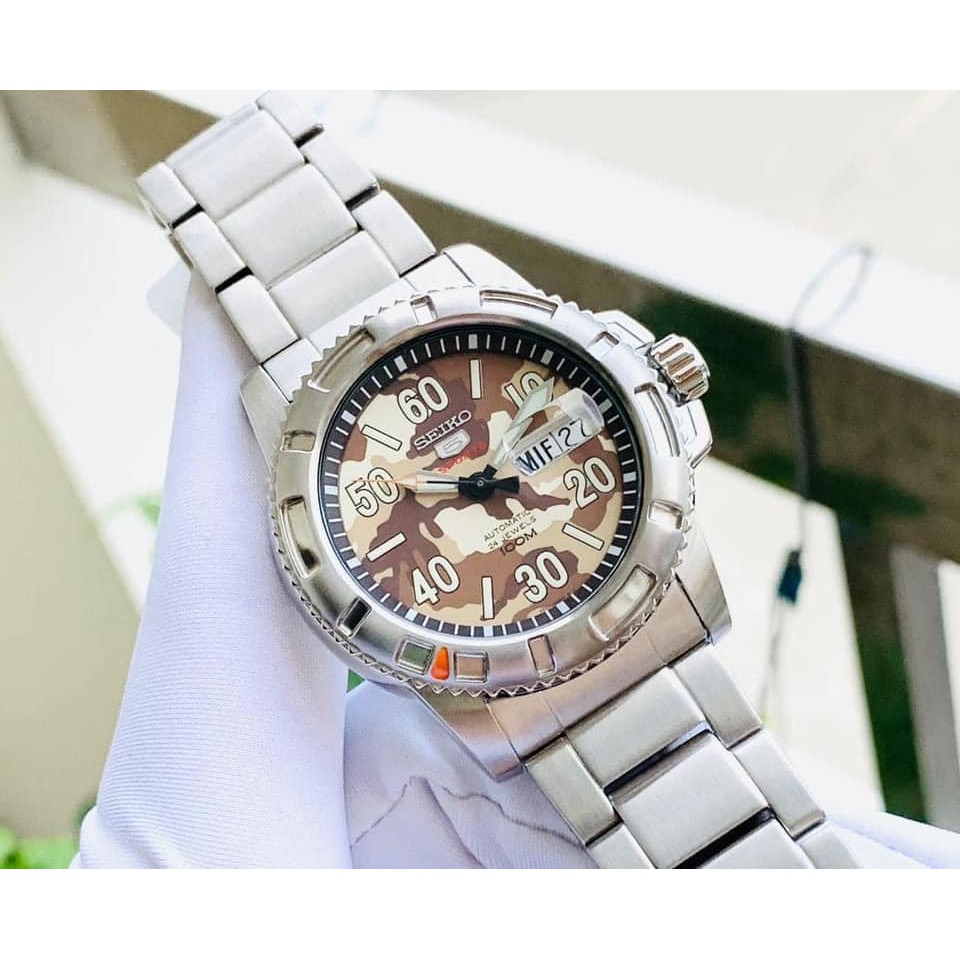Đồng hồ nam Seiko 5 Sports Automatic 24 Jewels SRP221K1