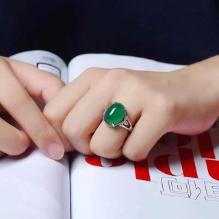 Nhẫn đính đá ruby sang trọng