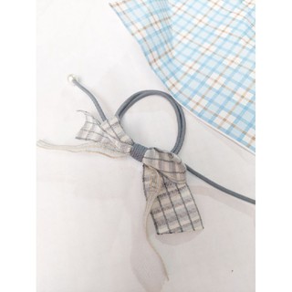 cột tóc đủ kiểu đủ màu