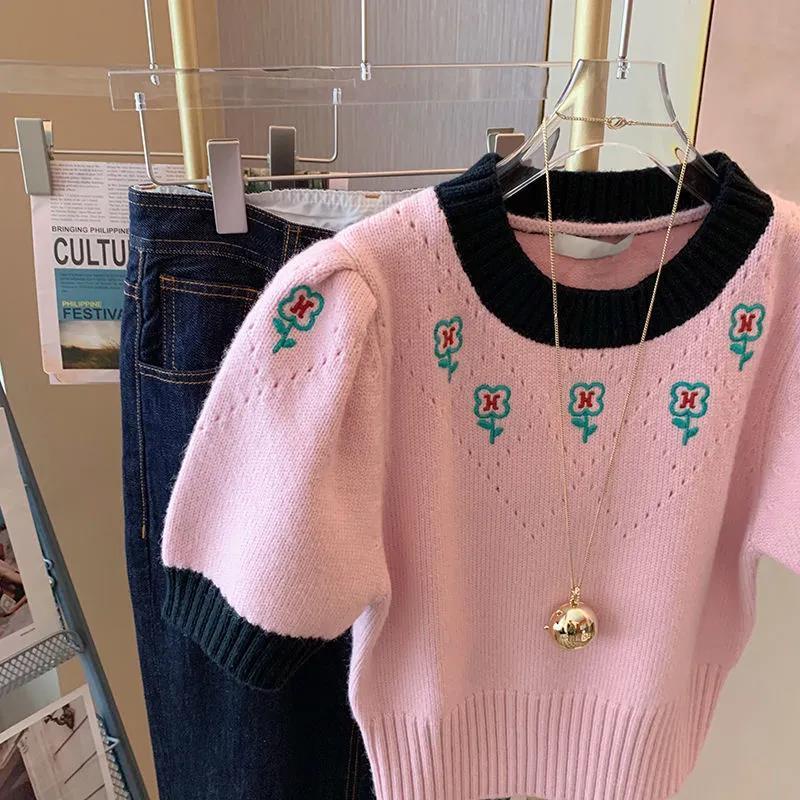 Pink bubble sleeve sweater women's 2022 early spring and summer new design sense of minority sweet and chic short sleeve Knitted Top