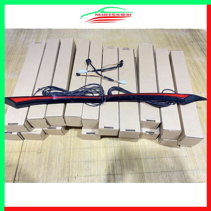 Ốp tay cốp sau có đèn led CX5, CX-5 2018-2021 ánh sáng đỏ trang trí xe