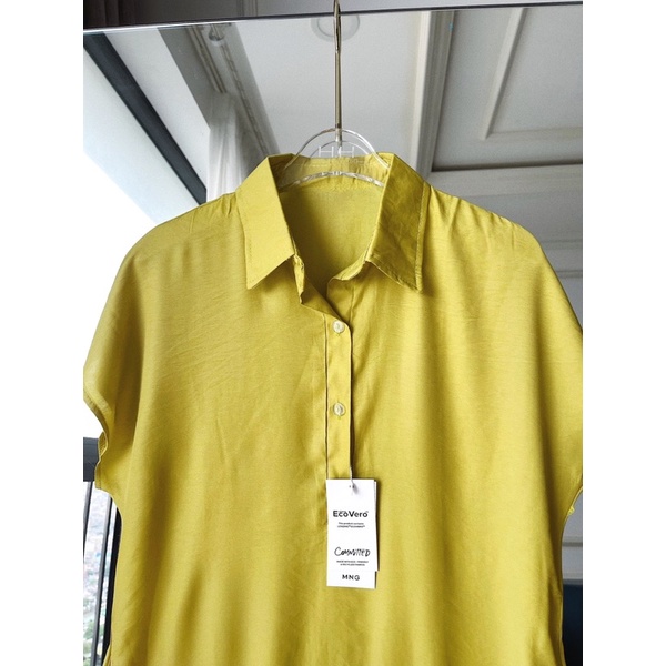 Váy lụa màu màu vàng úa,đầm cổ sơmi không tay mền mại