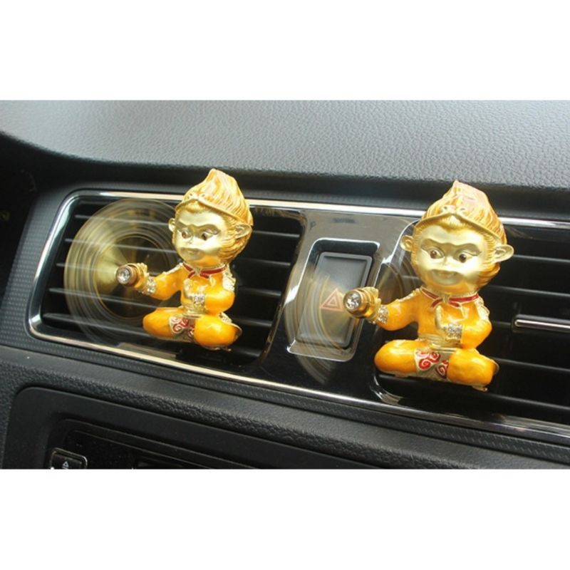 Tượng Tôn Ngộ Không gắn cửa gió điều hòa - ngồi thiền - xoay gậy - nước hoa, sáp thơm, khử mùi xe ô tô xe hơi cao cấp