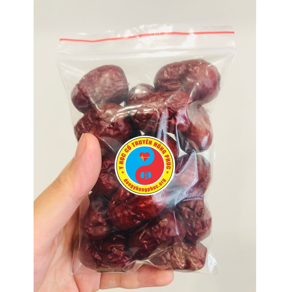 Táo đỏ Trung Quốc sấy khô nguyên quả đóng túi 1kg