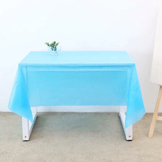 Khăn trải bàn dùng trang trí sinh nhật