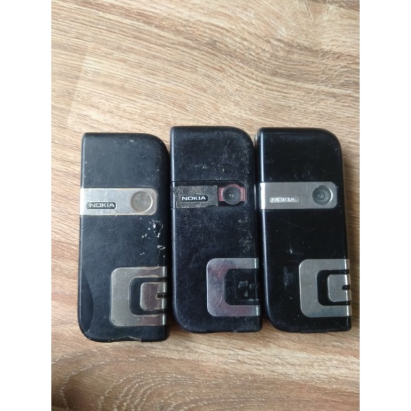 Điện thoại Nokia 7260 chiếc lá nhỏ kèm sạc