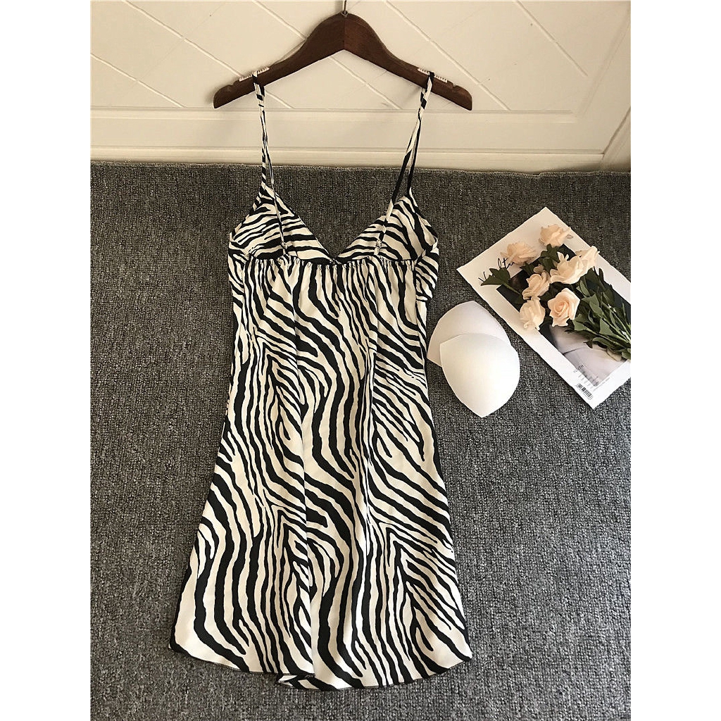 Đầm Ngủ Hai Dây Họa Tiết Ngựa Vằn Quyến Rũ Cho Nữ