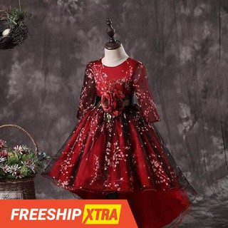 ĐẦM BÉ GÁI ĐỎ ĐUÔI TÔM CÓ TAY