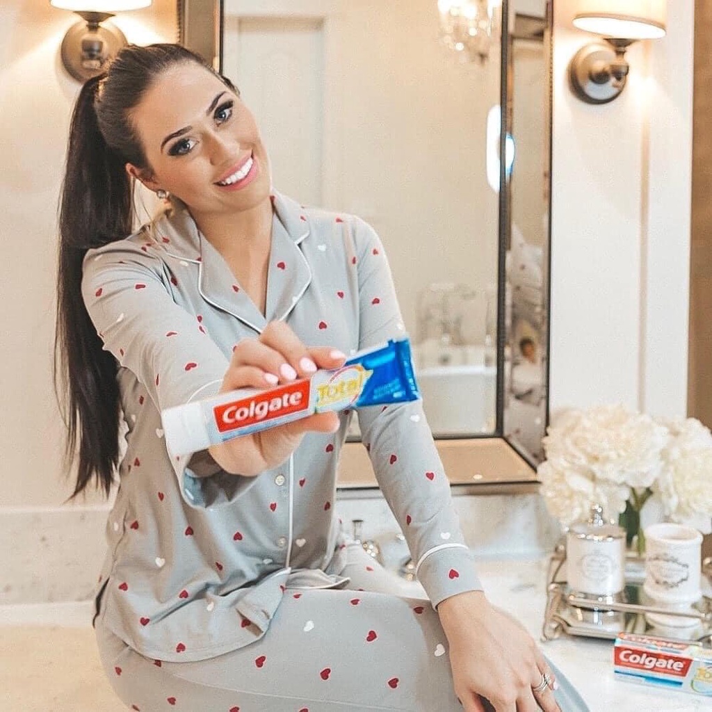KEM ĐÁNH TRẮNG SÁNG RĂNG COLGATE TOTAL ADVANCED WHITENING 181G
