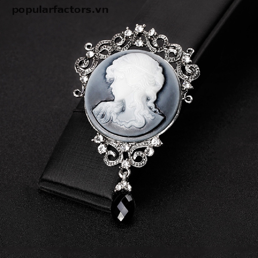 1 Huy Hiệu Cài Áo Đính Đá Phong Cách Victoria Thời Trang