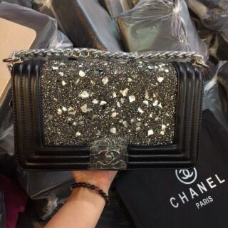 Túi xách Chanel boy đá sang chảnh