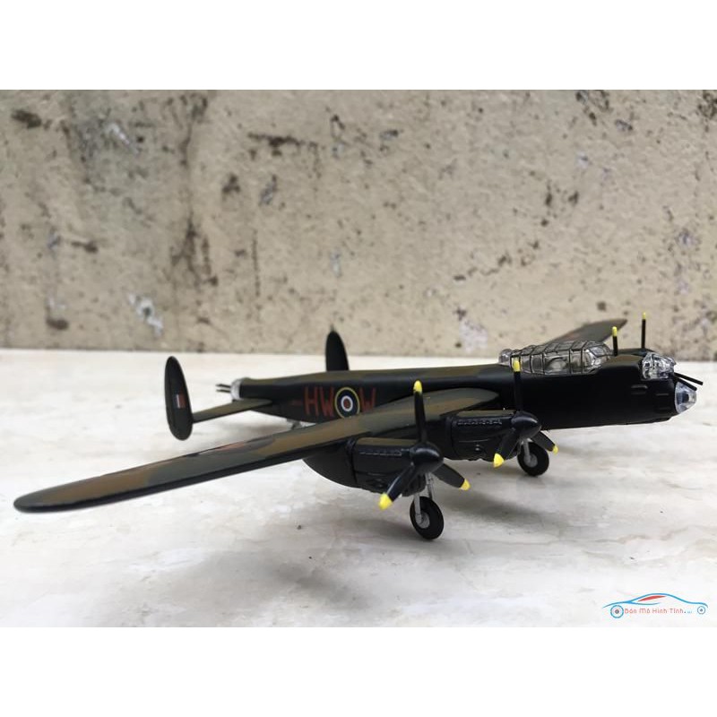 ​Mô hình Máy bay ném Bom Avro Lancaster MkIII tỷ lệ 1:144