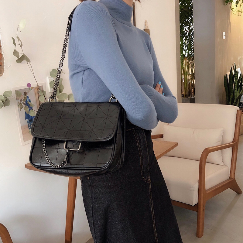 Túi đeo chéo IELGY thiết kế đơn giản hợp thời trang phối xích cho nữ