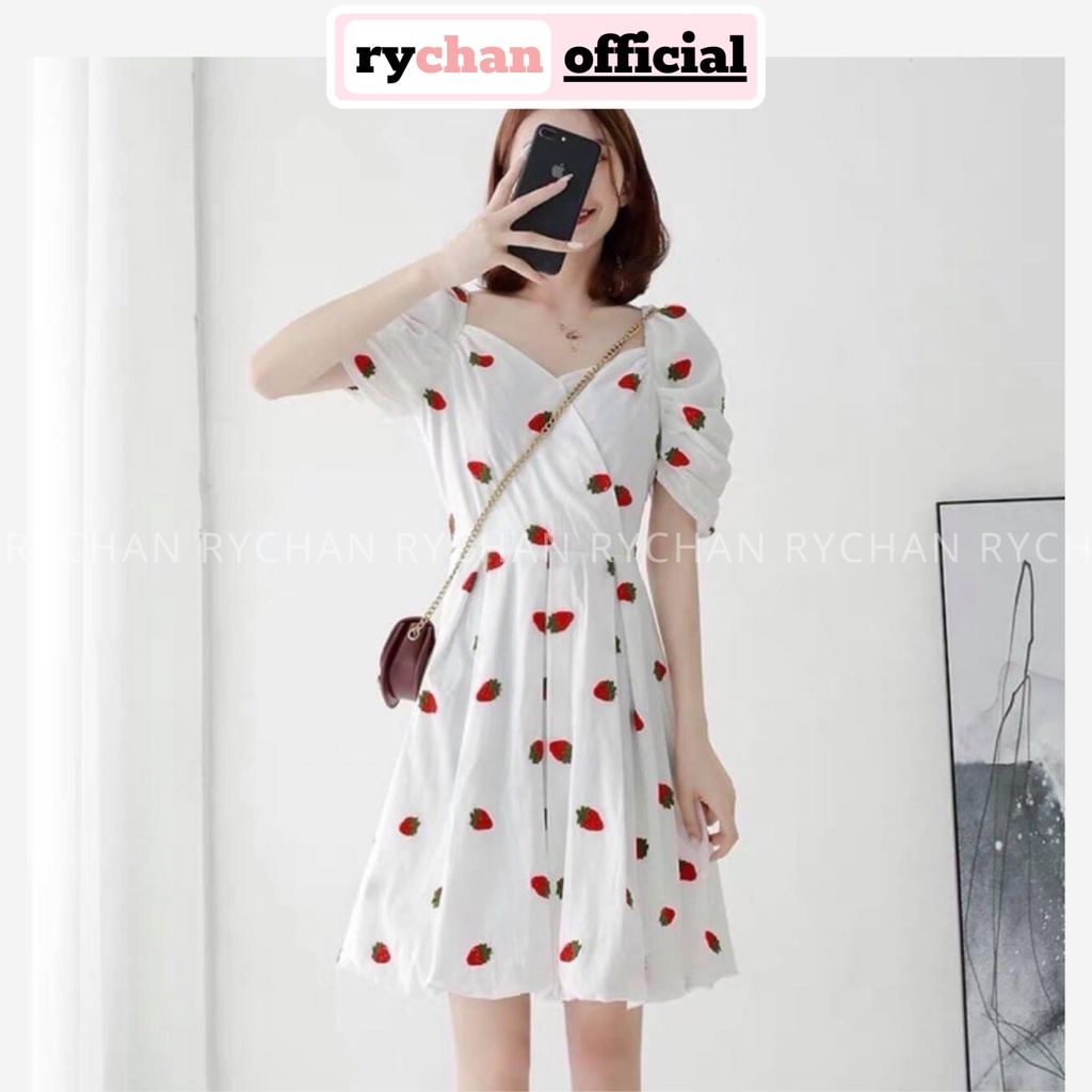 Đầm Nữ Đi Dạo Phố Form Ngắn Họa Tiết Dâu Tây Nhúng Tùng Xếp Li Dễ Thương Màu Trắng - DX9895