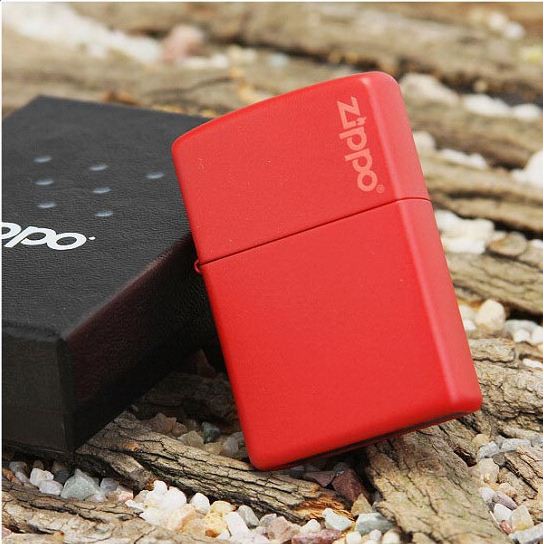 Bật Lửa Zippo Sơn Tĩnh Điện Đỏ (Khắc Laser Logo Zippo)