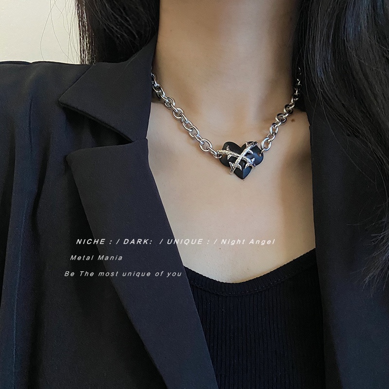 Vòng Cổ Choker Dây Đen Thép Titan Dày Mặt Trái Tim Gai Trái Tim Phong Cách Punk Dành Cho Nữ