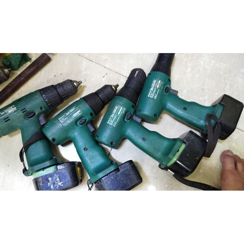 Thanh lý máy như ảnh, hoạt động bình thường, có kèm vỏ pin máy hitachi như hình