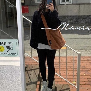 Túi tote đeo chéo đeo vai vải nhung trơn 2 màu đen kem để laptop đi học đi chơi