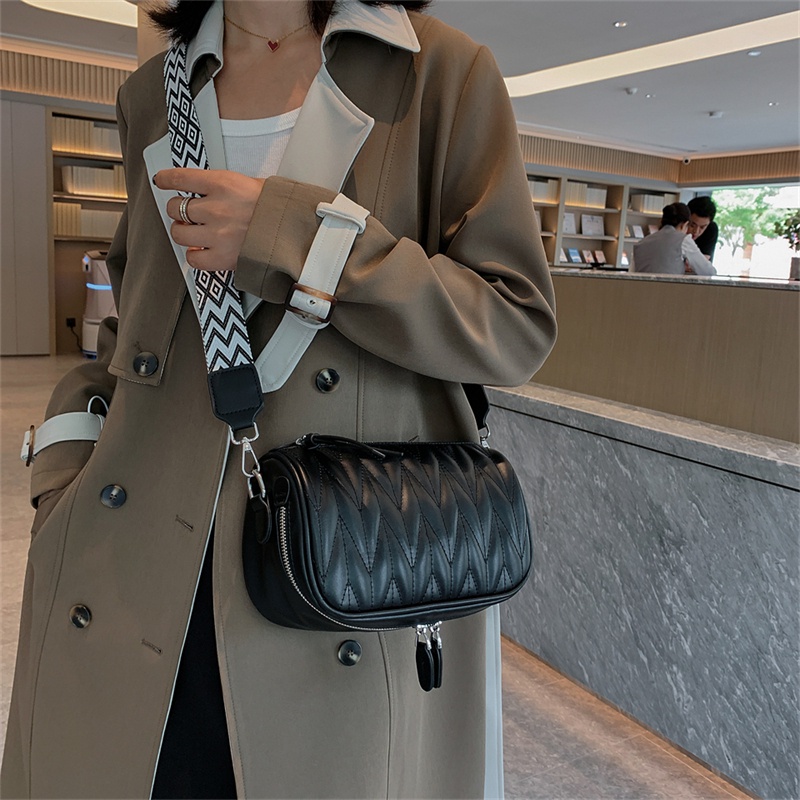 Túi Đeo Chéo Xếp Ly Thời Trang Hàn Quốc Cho Nữ