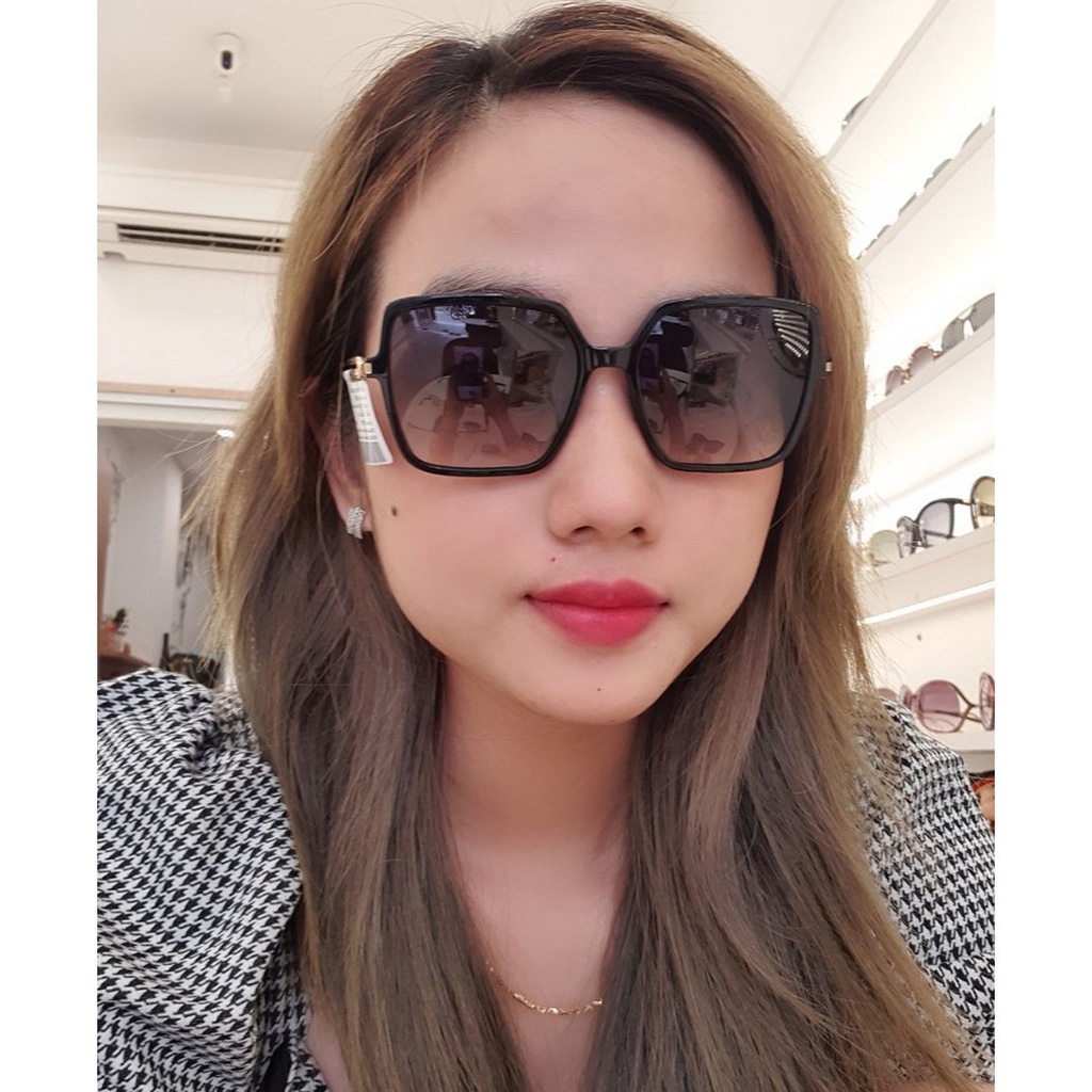 Kính mát nam nữ Furla SFU511 0700 chính hãng, thiết kế dễ đeo bảo vệ mắt