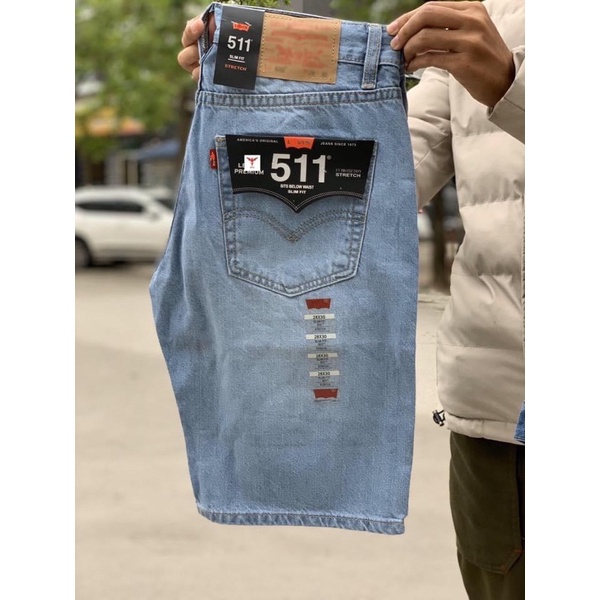 Quần jean short nam le511 màu xanh sáng ống rộng dài qua gối hàng vnxk