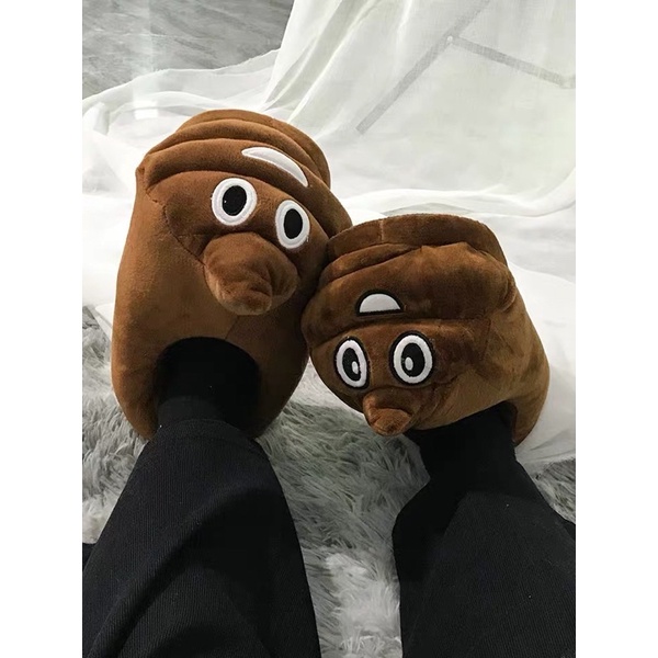 Dép bông hình shit đáng yêu