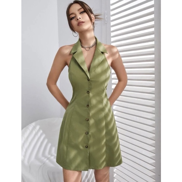 Váy chữ A hở lưng cài cúc