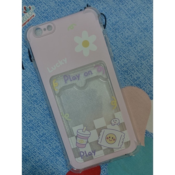 Ốp lưng iphone mềm dẻo trong suốt có thể đựng hình hoặc card hình bông hoa cúc màu hồng baby
