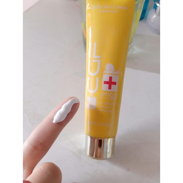 Kem Chống Nắng CGF Cho Da Dầu Chính Hãng