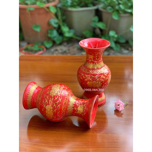 Lọ hoa thờ cúng màu đỏ, bình cắm hoa trên ban thờ gấm đỏ cao cấp