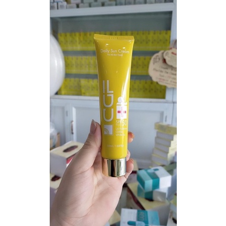 Kem Chống Nắng CGF Cho Da Dầu Chính Hãng