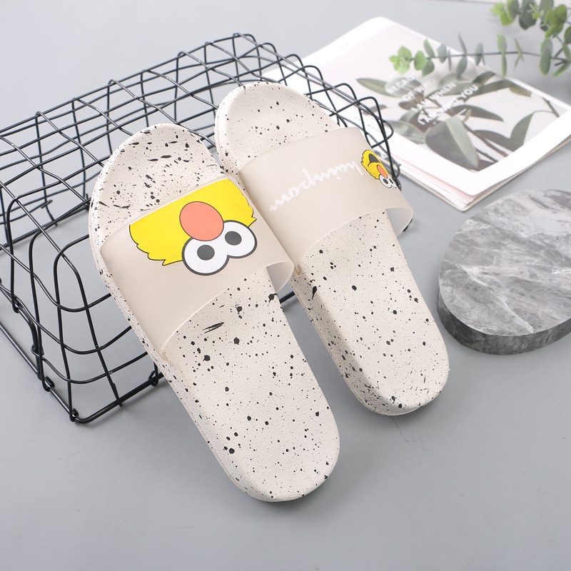 Dép bánh mì hoạt hình con gà 2 mặt cute mắt trố MKS40