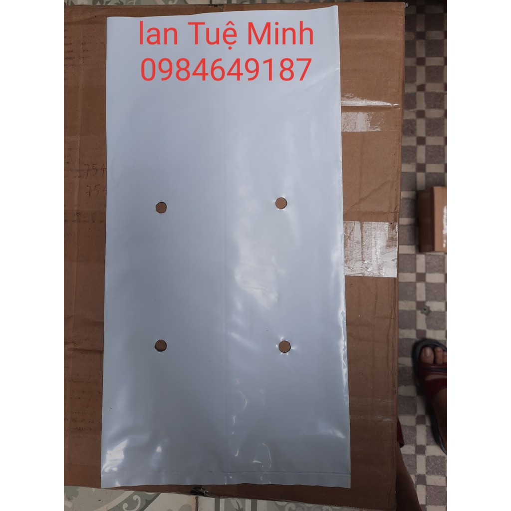 Túi PE 40 x 20 cm Trắng Đen trồng Dưa Lưới, Dưa Chuột, Nhà Kính, Nhỏ Giọt - Bền 3 - 4 Vụ (Cái)