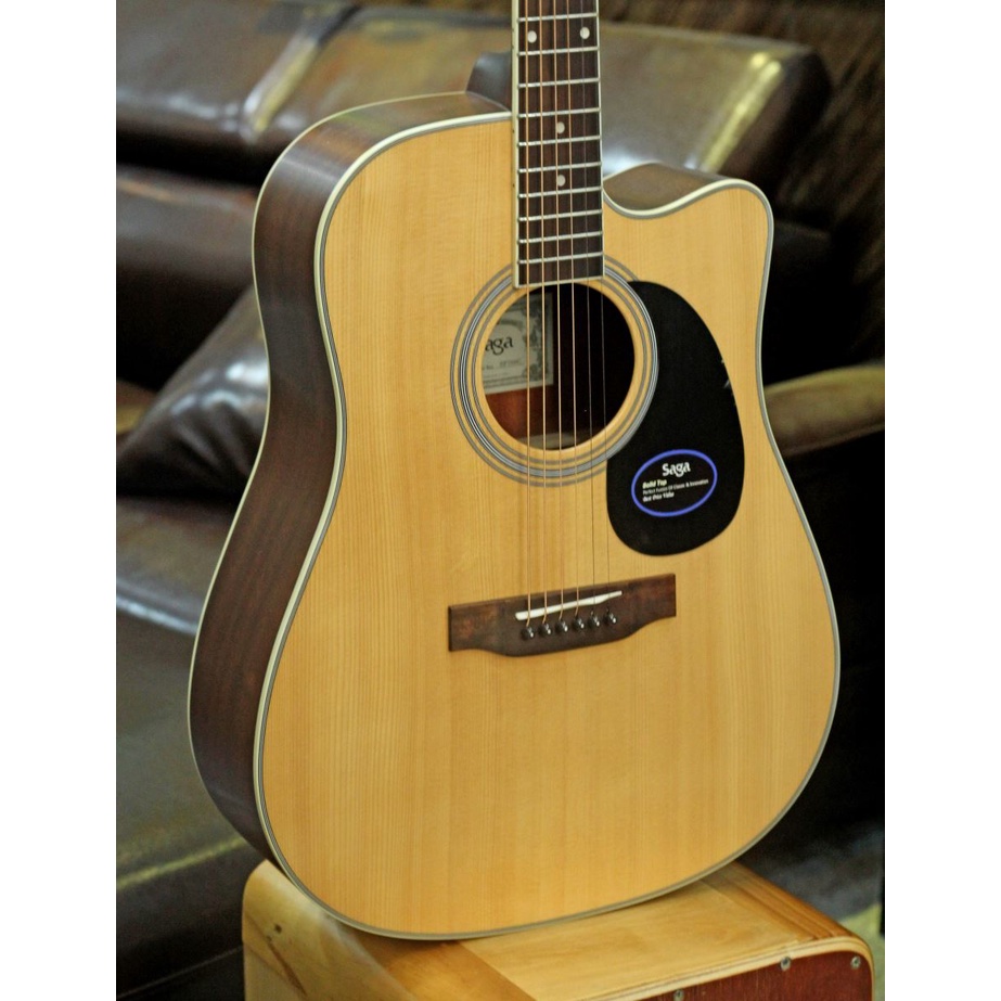 Đàn Guitar Acoustic Saga SF700C