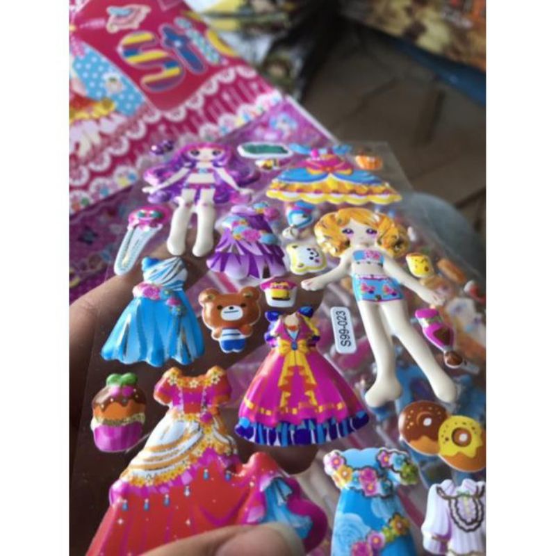 Dán hình Công chúa cho bé gái