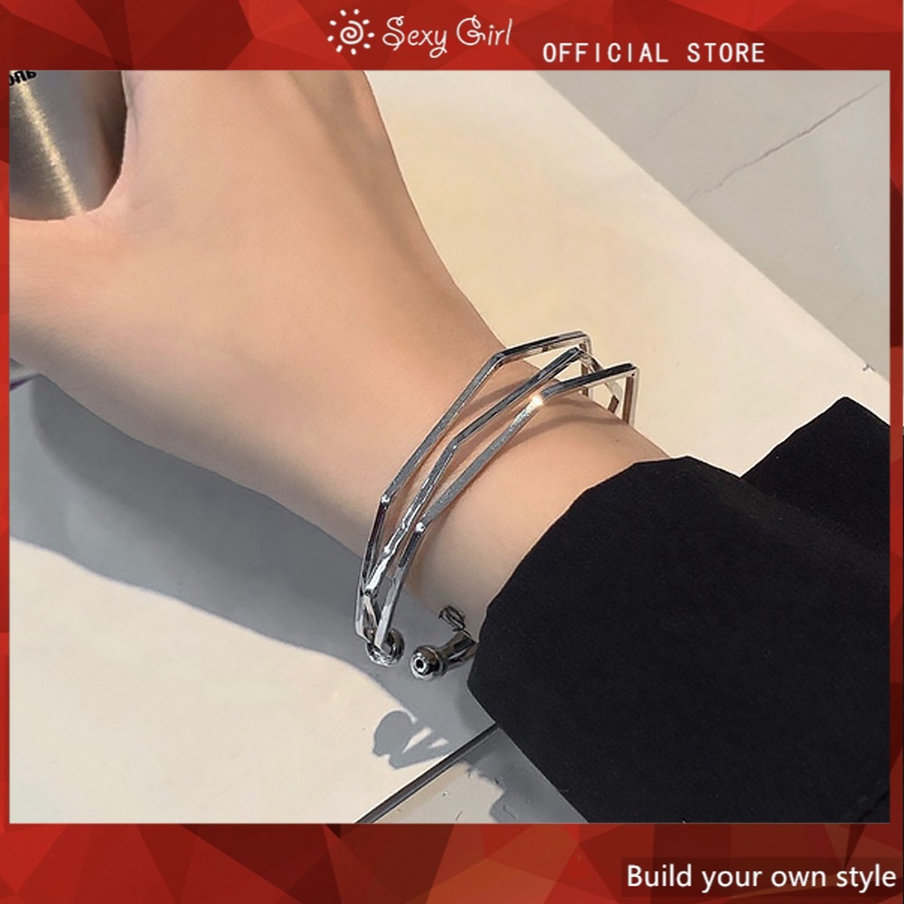 Vòng Đeo Tay Ba Tầng Kiểu Hình Học Ba Chiều Thời Trang Đơn Giản Thông Dụng Dành Cho Nữ