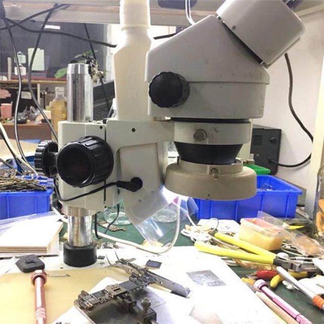 Quạt hút khói khò hàn gắn kính hiển vi