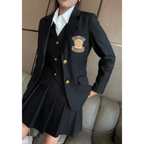 Bộ trang phục nữ gồm áo khoác vest và áo gile chân váy xếp ly thương hiệu Louis Vuitton LV cao cấp