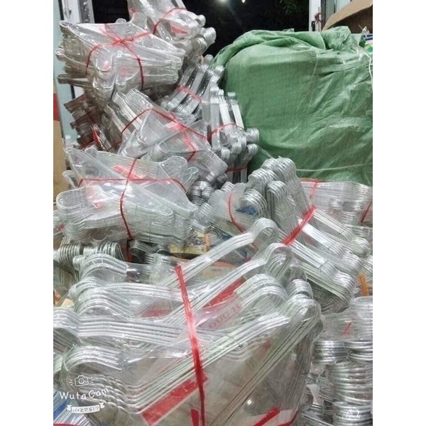 Móc nhôm phơi quần áo